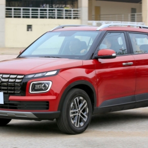 Dán Phim Cách Nhiệt Cho Hyundai Venue