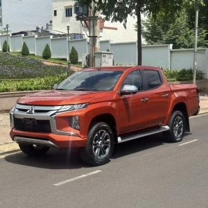 Dán Phim Cách Nhiệt Cho Mitsubishi Triton