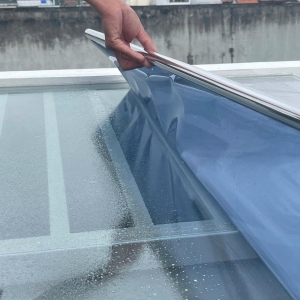 Dán Phim Cách Nhiệt Cho Nhà Kính
