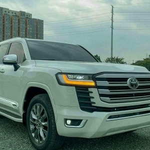 Dán Phim Cách Nhiệt Cho Toyota Land Cruiser