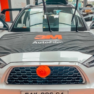 Dán Phim Cách Nhiệt Cho Toyota Yaris