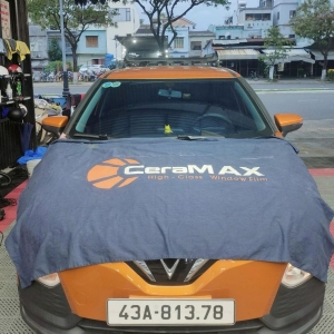 Dán Phim Cách Nhiệt Kính Lái Ô Tô